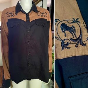 Wrangler cowboy embroidered western button down